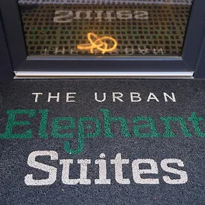 https://urban-elephant-suites.hotels-of-thessaloniki.com
