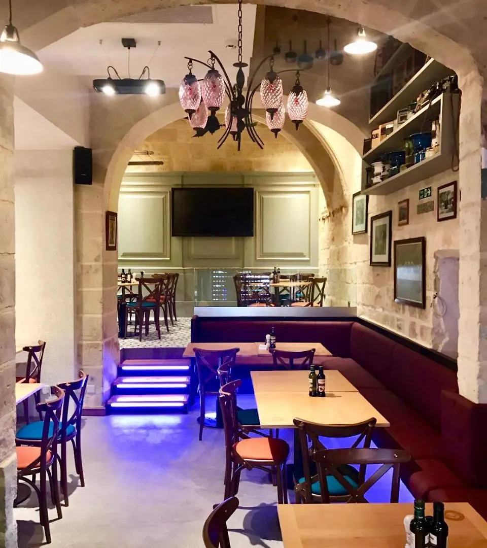 Luciano Valletta Boutique 2*,  Malta